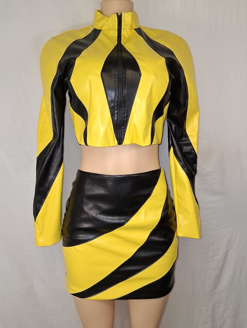 Fashion Nova Yellow & Black Colorblock Mini Skirt - Picture 12 of 17